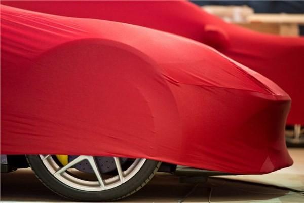 <p>Ferrari İki yılda bir Paris Otomobil Fuarı ile dönüşümlü olarak düzenlenen Frankfurt Otomobil Fuarı 10-22 Eylül arasında 12 gün boyunca yüz binlerce otomobilseveri ağırlayacak</p>