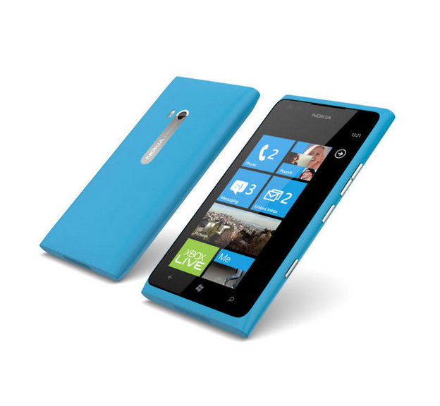 <p>İbkandinav şirket Nokia’nın geçen yıl piyasaya sürdüğü bu modeli, toplam 217 dolara mal oluyor. Bu rakamın 209 doları donanım, 8 doları ise işçilikten oluşuyor. Cihazın en pahalı bileşeni 58 dolar ile 4.3 inç büyüklüğündeki AMOLED ekranı. Cihazın kontratsız satış fiyatı ise 449 dolar. Buna göre bir cihazdan elde edilen gelirin%1.8’i işçiliğe gidiyor. Nokia’nın Lumia 900’deki kâr marjı ise %106 seviyesinde</p>