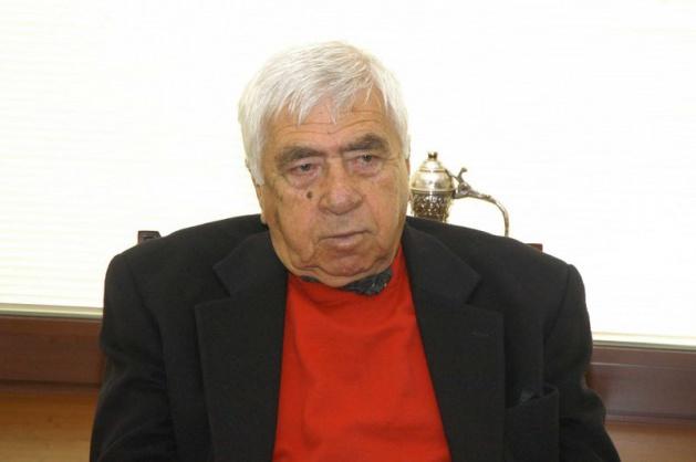 <p>12 Şubat 2013<br /><br />Tiyatro ve sinema sanatçısı Tekin Akmansoy, vefat etti. </p>