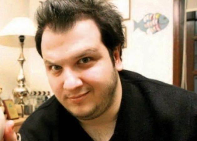 <p>Bilkent Üniversitesi Müzik ve Sahne Sanatları Fakültesi Tiyatro Bölümü'nden mezun oldu</p>
