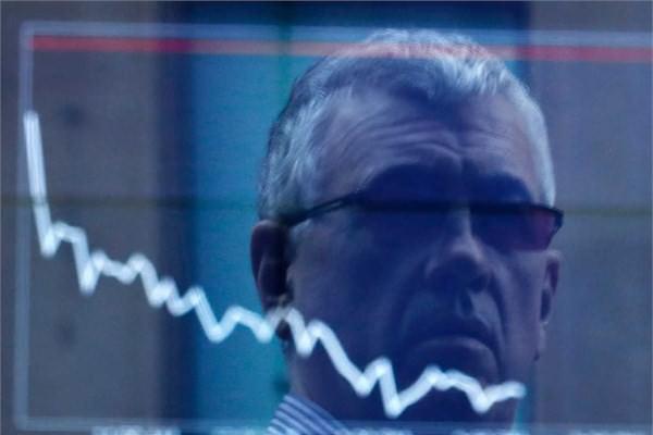 <p><strong>Kasım 2008- 2009 baharı</strong><br />Kriz artık tüm etkisiyle ABD ve küresel ekonomide hissedilmeye başlandı. İşsizlik artmaya başladı. Wall Street en dip seviyelerini görmeye başladı.</p>