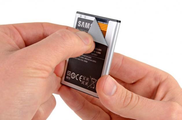 <p>NFC destekli bir telefona sahip olduğunuzdan emin olun. NFC destekleyen cihazlardan bazıları: Samsung Galaxy S3, Samsung Galaxy S4, HTC One, HTC Windows Phone8, LG Optimus G, Nokia Lumia 620, Blackberry Z10, Sony Xperia Z, Turkcell T11, Turkcell MaxiPro5 vs… Daha fazla bilgi için NFC Word sitesine göz atabilirsiniz.</p>