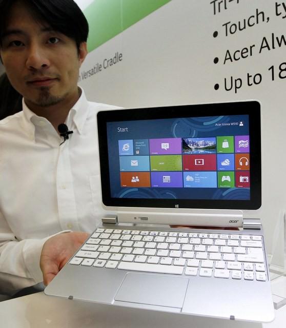 Sıfırlama ve yenileme: Windows 8'i baştan yükleme seçenekleri, artık eskisinden daha da kolay. Ev kullanıcıları PC'lerini sıfırlayabiliyor (tüm verileri silerek baştan yükleme) veya yenileyebiliyorlar (kişisel dosyaları ve metro uygulamalarını koruyarak yeniden yükleme). Kurumlar, sıfırlama özelliğini yönetici denetimine bağlayabilirken, yenilemeyi kullanıcıya bırakabiliyorlar.