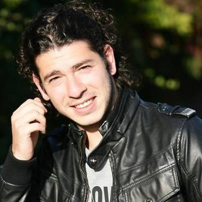 A.Yıldırım'ın devamlı 'Söyle Samet,böyle olmadı mı' demesi de ilginç. Adam Fb kulübünün çalışanı..'Hayır başkan öyle olmadı' diyecek hali yok