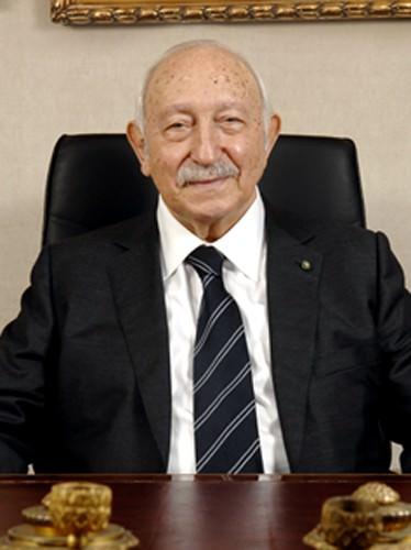 Asım Kibar  Bebek’teki Nuri Çapa Yalısı’nın sahibi.