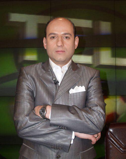 <p>SERHAT ULUEREN Ziya Şengül: Benim yorumuma göre, goldü o. Adnan Aybaba: Kitapta kural var, kitaba göre faul. Z.Ş.: Ben o kitaba da inanmıyorum. A.A.: Olur mu abi? O zaman Ziya Abi'nin kuralı olur. Z.Ş.: Ben bu kuralı kabul etmiyorum. Kimmiş bu aksiyon alanını belirleyen? A.A.: FIFA belirliyor. Z.Ş.: FIFA'yı da tanımıyorum. Ben bu kurala karşıyım, böyle bir kuralı kabul etmiyorum. Serhat Ulueren: Ben de ofsayta karşıyım o zaman!.. (Telegol)</p>