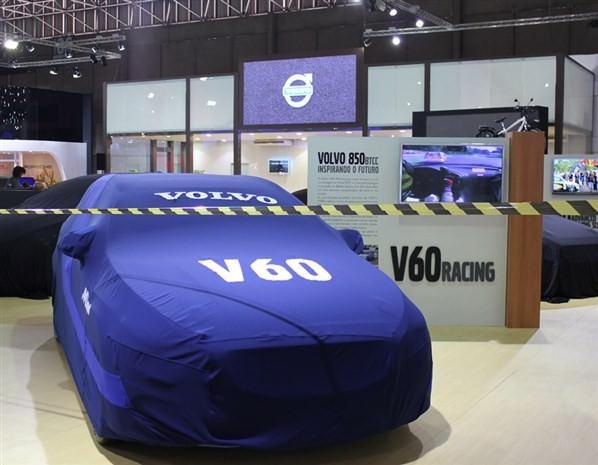  Volvo V60 Racing