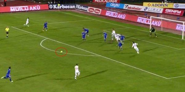 <p>Maçın son atağında, sol kanattan topu getiren Diarra, diğer kanattan gelen Serkan Balcı'yı gördü ve pasını attı.</p>