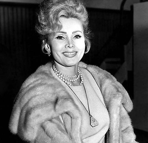 <p>Boşanana kadar bir adamı tanımış sayılmazsınız. Zsa Zsa Gabor</p>