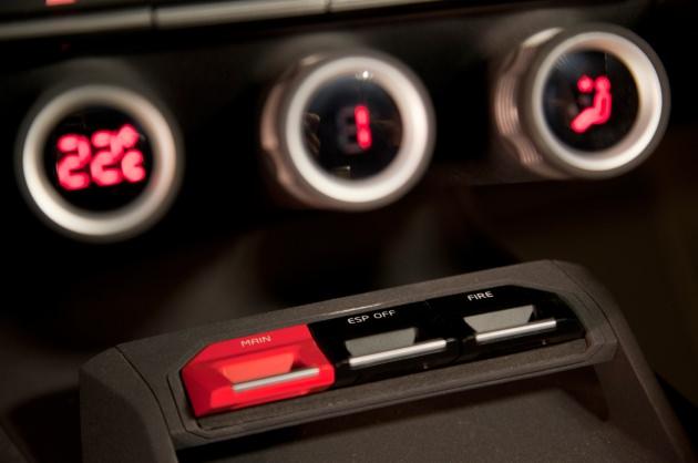 <p>Volkswagen Golf Design Vision GTI, 3.4 milyon sterlinlik maliyetiyle dudak uçuklattı</p>