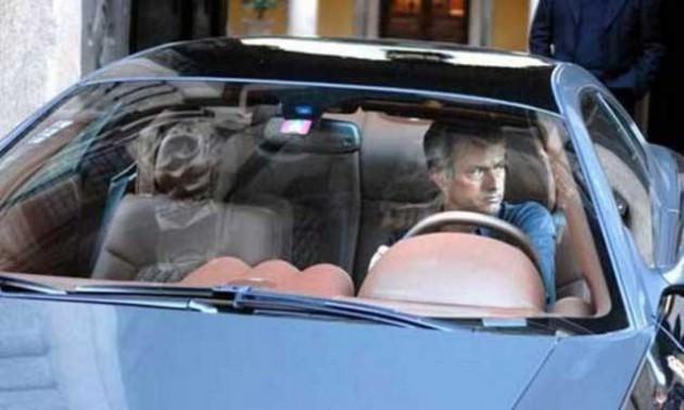 <p>Mourinho-Ferrari 599</p>