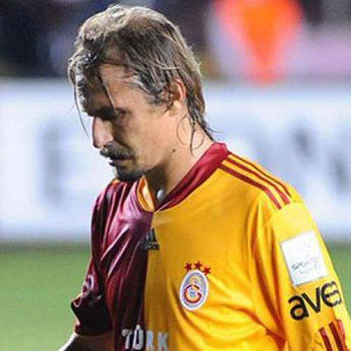 Ayhan Akman   Oynadığı takımlar: Galatasaray-Beşiktaş 