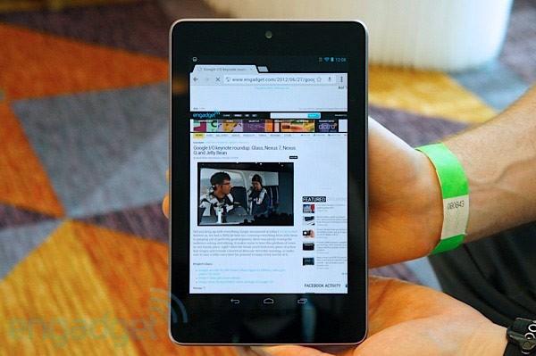 Google Nexus 7: Sonradan “Acaba almasa mıydım?” şüphesi yaratmayacak kadar iyi fiyatlı. 
