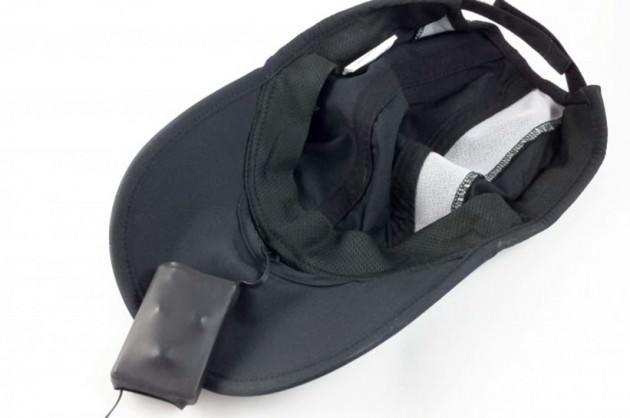 <p>Cynaps adlı şapka, en ilginç giyilebilir teknolojilerden biri. Şapka ile kemikten ses iletimi mümkün.</p>