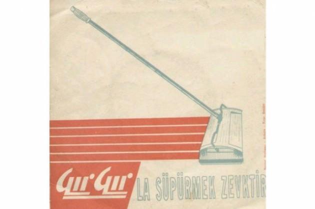 80'lerde &ccedil;ocuk olmak demek; Evde bir Gır Gır s&uuml;p&uuml;rge sahibi olmak, yemeklerden sonra annenin evi gırgırlamasını izlemek demektir...