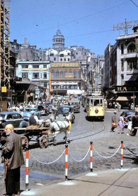 <p>Karaköy (1950'li yıllar)</p>