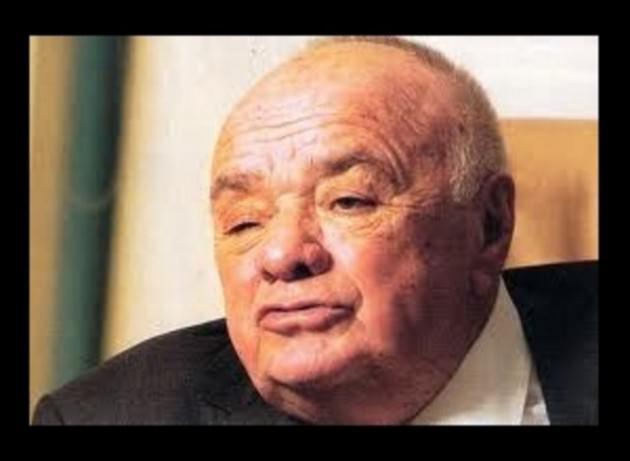 <p>ENKA'nın uluslararası inşaat projeleriyle Türkiye'nin önemli şirketleri arasındadır.</p>