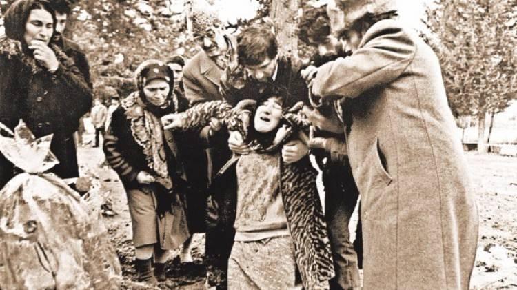 <p>Ermenistan güçlerinin 26 Şubat 1992 tarihinde, Azerbaycan'a bağlı Hocalı Kasabasında gerçekleştirdiği katliamın acıları hala taze.</p>
