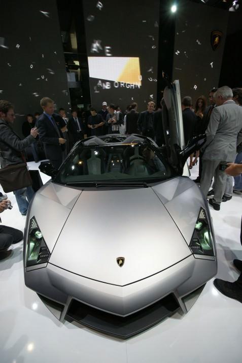 <p>8- Lamborghini Reventon Roadster – 1,56 milyon dolar</p>