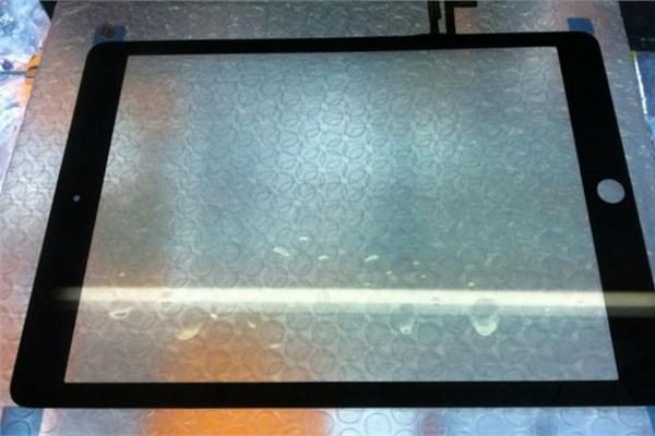 <p>iPad 5'in çerçevesinin fotoğraflarını yayımlayan MacFixit sitesi, çerçeveyi 199 dolardan satışa çıkardı.</p>