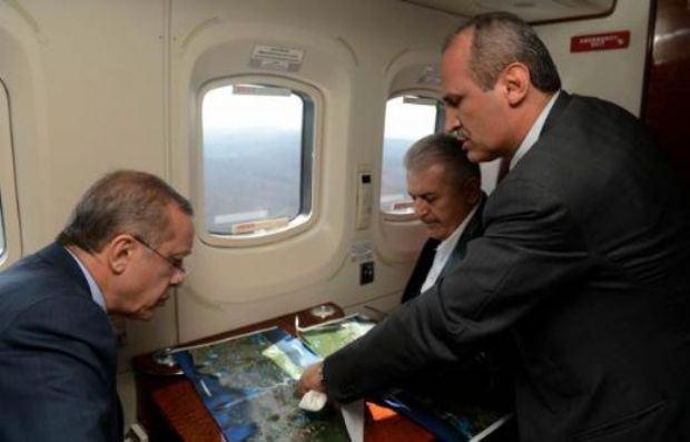 Başbakan Recep Tayyip Erdoğan sabah erken saatlerde bakanlar Binali Yıldırım, Erdoğan Bayraktar ve İBB Başkanı Kadir Topbaş ile birlikte helikoptere binmişti. Erdoğan'ın bakanlarla birlikte Üçüncü Boğaz Köprüsü'nün temelinin atılmasıyla ilgili hazırlıkları havadan incelediği öğrenildi.
