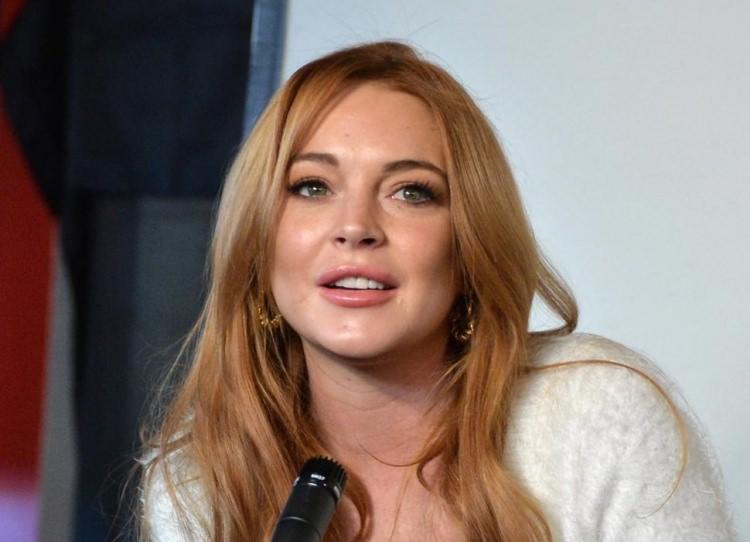 <p>Son olarak Cumhurbaşkanı Erdoğan'ı ziyaret eden Hollywood yıldızı Lindsay Lohan, ABD'ye dönmekten korktuğunu söyledi. </p>
