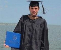 Bedelli askerliği reddetti şehit oldu Afyonkarahisar&rsquo;da meydana gelen patlamada şehit d&uuml;şen er Emrah Kartal&rsquo;ın, dedesinin bedelli askerlik teklifini reddettiği &ouml;ğrenildi. 