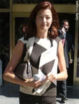 Lisa Bonder 320 bin dolar  Lisa Bonder film yapımcısı Kirk Kerkoryan'dan boşanırken kızı Liza için aylık 320 bin dolar nafaka talebinde bulundu.