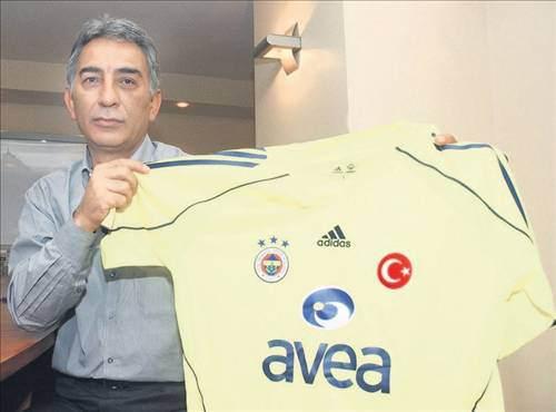 Ali Güneş ve Yusuf Şimşek'in golleriyle, Suat'ın golünü karşıladılar. İyi bir maç çıkartan Rüştü'nün yerini müzmin yedek Oğuz Dağlaroğlu'na bırakması tribünleri endişelendirse de maçı ve şampiyonluğu alan Fenerbahçe oldu.