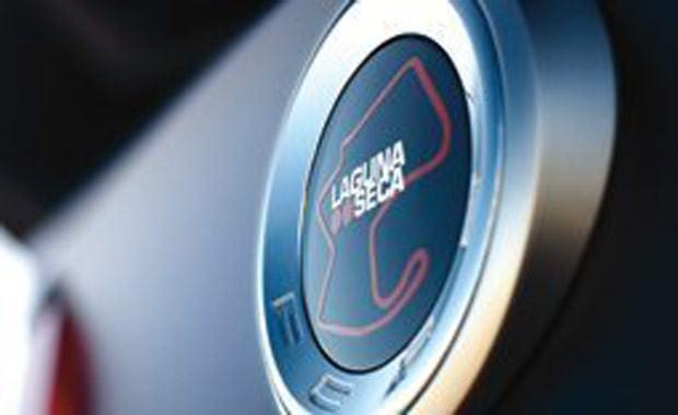 <p>2. FORD MUSTANG BOSS 302 LAGUNA SECA ROZETI</p>