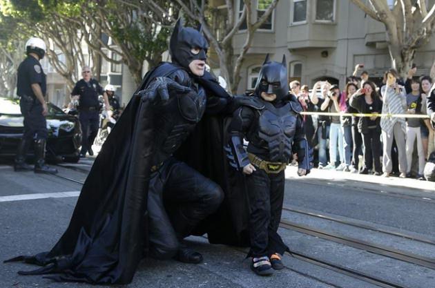 Y&uuml;zlerce kişinin başlattığı kampanyaya San Fransisco Emniyet M&uuml;d&uuml;rl&uuml;ğ&uuml; de destek verdi.