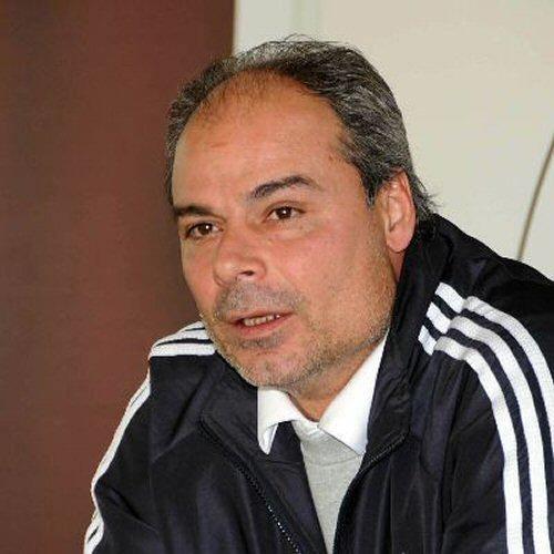 Engin İpekoğlu   Oynadığı takımlar: Fenerbahçe-Beşiktaş 