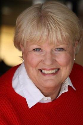 <p>Leslie Teyze-Terrie Snell</p>
