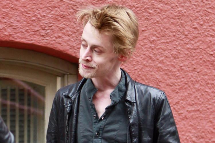 <p>Kevin McCallister - Macaulay Culkin</p>
