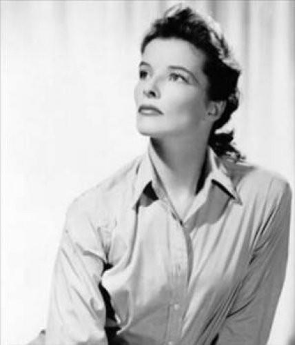 Katharine Hepburn 1907-2003 Yaşamına 4 Oscar ve 12 Oscar adaylığı sığdıran ve oynadığı rollerle tabuları yıkan oyuncu.