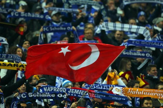 <p>Giresun: %33 GS - %21 FB - %19 BJK</p>