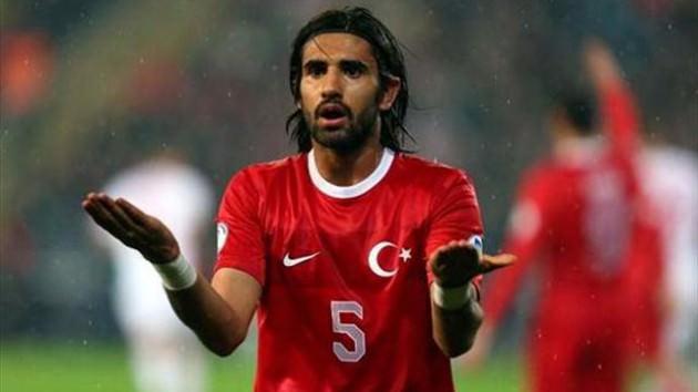 <p><strong>ALPER POTUK</strong><br /> Listenin tepesinde Alper Potuk yer alıyor. Eskişehirli oyuncu için sezon başında da temas olmuş fakat sonuç alınamamıştı.</p>