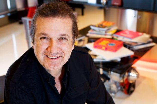 <p>Alinur Velidedeoğlu</p>