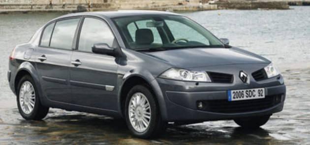 <p>13- RENAULT MEGANE II SEDAN 1.5 DCI BVA Hem otomatik şanzımanlı hem de dizel motora sahip Renault Megane II Sedan 1.5 dCi BVA, 100 HP’lik motoruyla ortalama 5.8 lt/100 km tüketir.</p>
