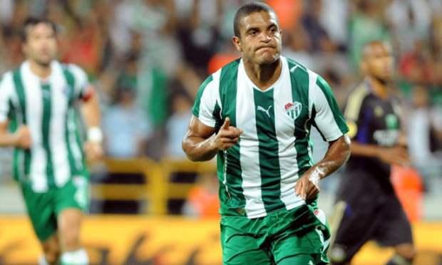 <p><strong>G&Ouml;K&Ccedil;EK VEDERSON</strong><br /><span style="line-height: 13pt;">Bursaspor'dan Antalyaspor'a.&nbsp;</span></p>