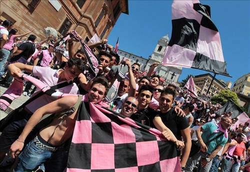 <p>Palermo - Pembe Siyahlılar</p>