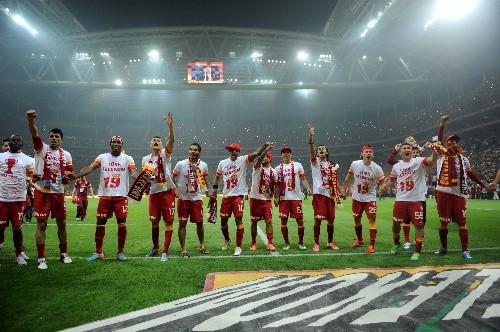 ABOLA (PORTEKİZ) *GALATASARAY, ŞAMPİYONLUĞUNU YENİLEDİ