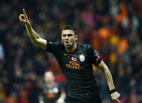 Son Eskişehirspor ma&ccedil;ından 1 g&uuml;n &ouml;nce Ferrari&rsquo;nin 458 İtalia modelini satın alan yıldız futbolcu, bu m&uuml;thiş araba i&ccedil;in 400 bin Euro &ouml;dedi.