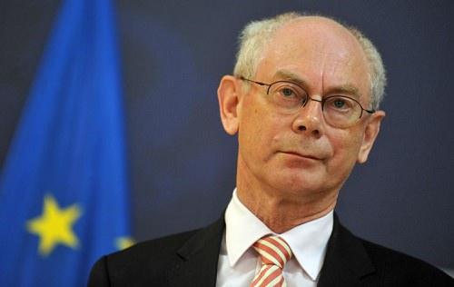 AVRUPA BİRLİĞİ: AB Konseyi Başkanı Herman Van Rompuy, yaptığı açıklamada, "Düşüncelerim, kurbanlar ve aileleri ile hayat kurtarmak için mücadele veren görevlilerle" dedi.