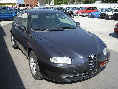 <p><strong>Alfa Romeo 147 1.6 TS Distinctive 2004</strong><br />Fiyat aralığı:15 000-23 000 TL</p>