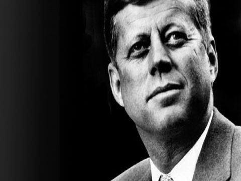 Başkan John F. Kennedy, yirmi dakikada dört gazete okuyabilirdi .