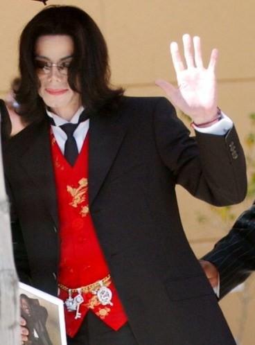 Jackson g&uuml;neşe karşı &ccedil;ok hassastı ve ne zaman g&uuml;neşe &ccedil;ıkacak olsa Parol alması gerekiyordu