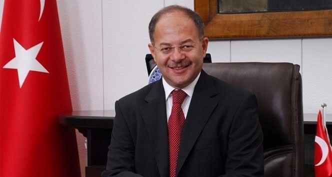 <p>BAŞBAKAN YARDIMCISI RECEP AKDAĞ<br />
<br />
Erzurum Atatürk Üniversitesi Tıp Fakültesi</p>