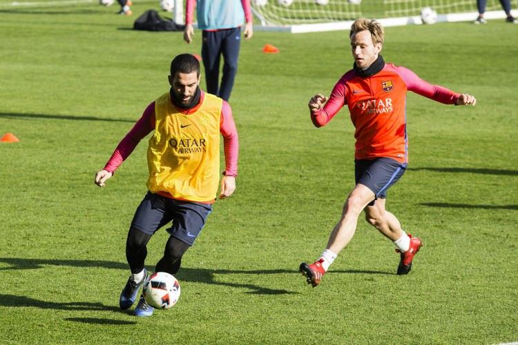 <p>Alınan cevaplarda ise Andre Gomes, Arda Turan, Jeremy Mathieu ve Jordi Masip istenmeyen futbolcular oldu.</p>
