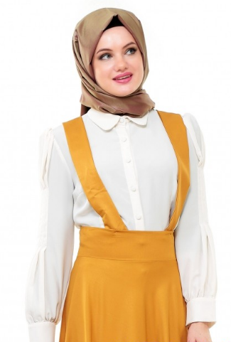 <p><strong>YAPILIŞI: </strong></p>

<p>Öncelikle beden ölçünüzü kumaş üzerinde biraz<strong> yuvarlak ve büyük tutmaya</strong> dikkat edin.<strong>​</strong></p>
